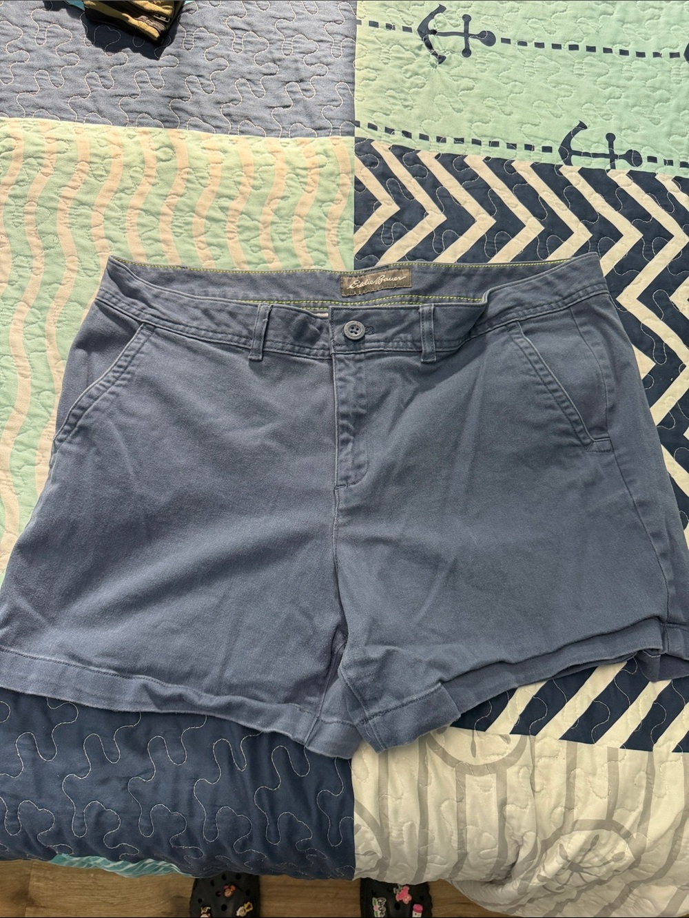 Eddie Bauer Women's Size 16 Casual Cotton Blend Shorts - Blue